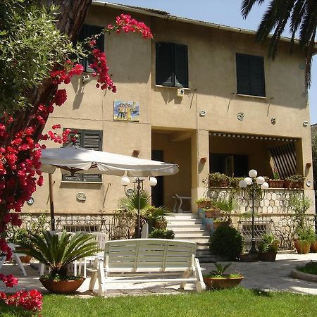 B&B Villa Fantasia Gaeta Dış mekan fotoğraf
